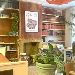  Bed & Breakfast Bookstor Atelier